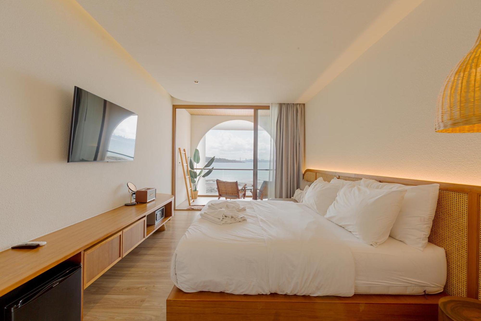 Tasana Bar And Luxury Resort Лан Экстерьер фото